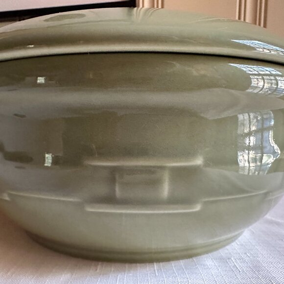 Longaberger Woven Traditions Sage 3 Qt Round Casserole Covered 9 inches - Picture 6 of 6